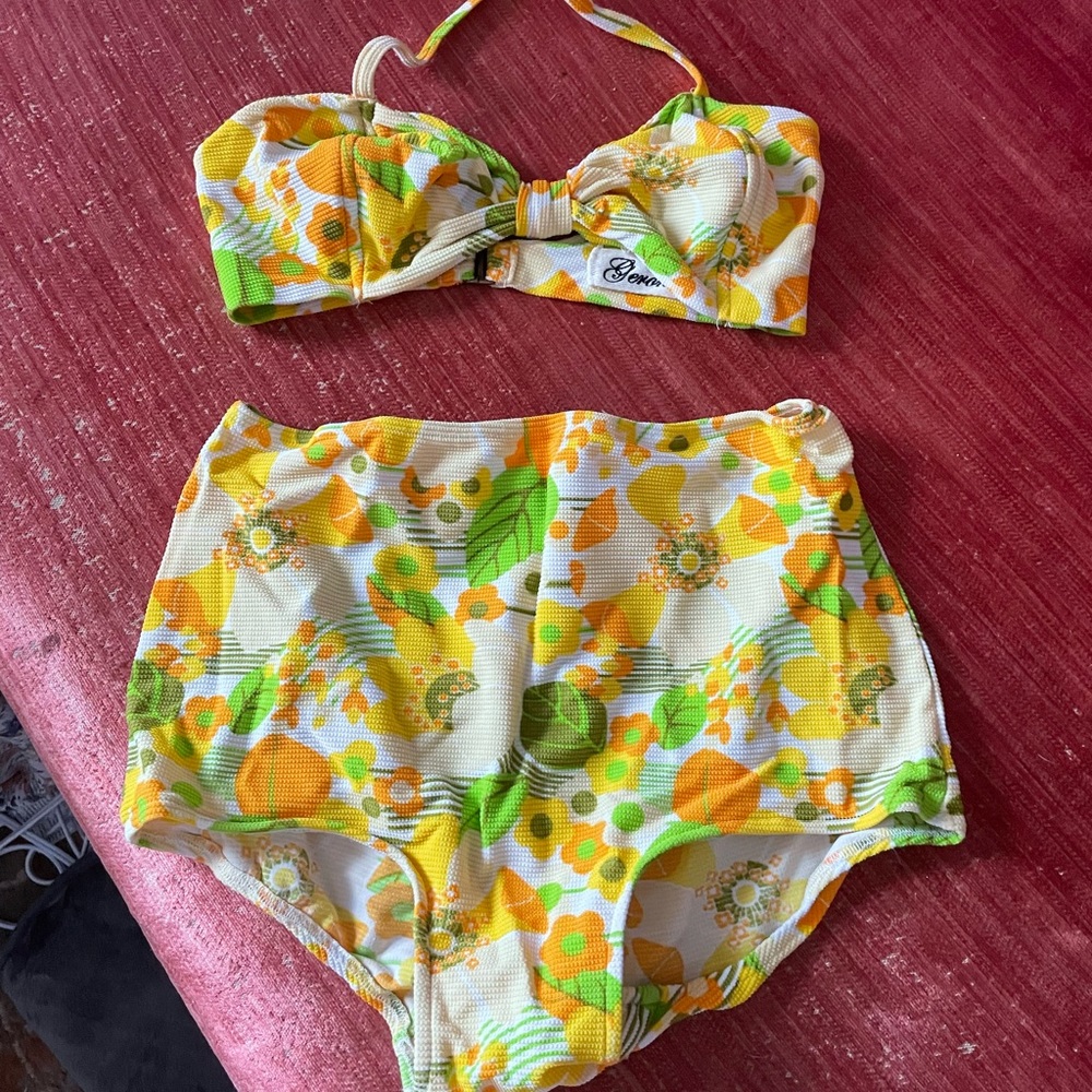 1960’s high waisted two piece!